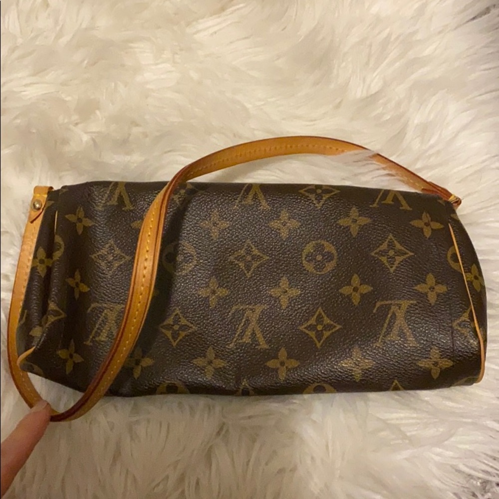 Louis Vuitton* - Picture 3 of 9